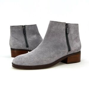 Cole Haan Ankle Boots Women’s Size 6 Gray Suede Low Stacked Heel Side Zip EUC